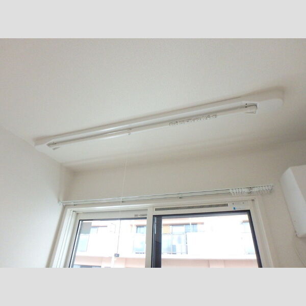 その他 (室内物干し)