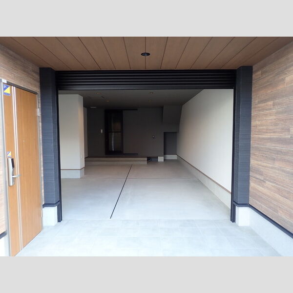 その他 (ガレージ部分)