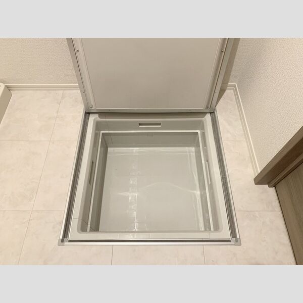 収納 (床下収納)