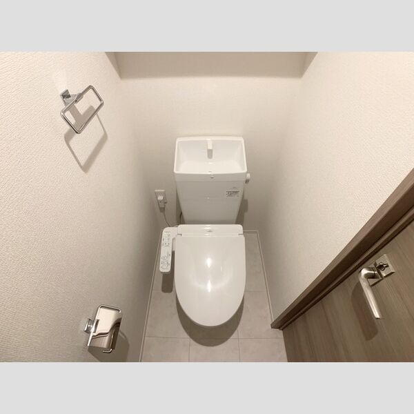 トイレ (温水洗浄便座)