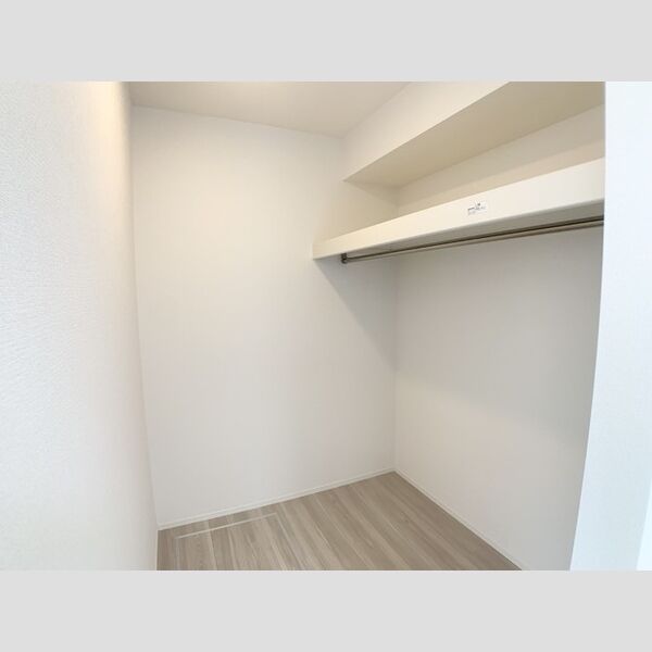収納 (ウォークインクローゼット)