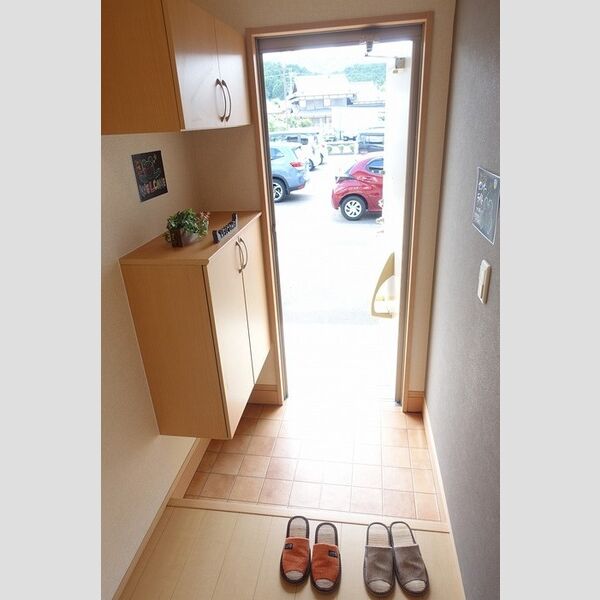 玄関 (玄関シューズボックス)