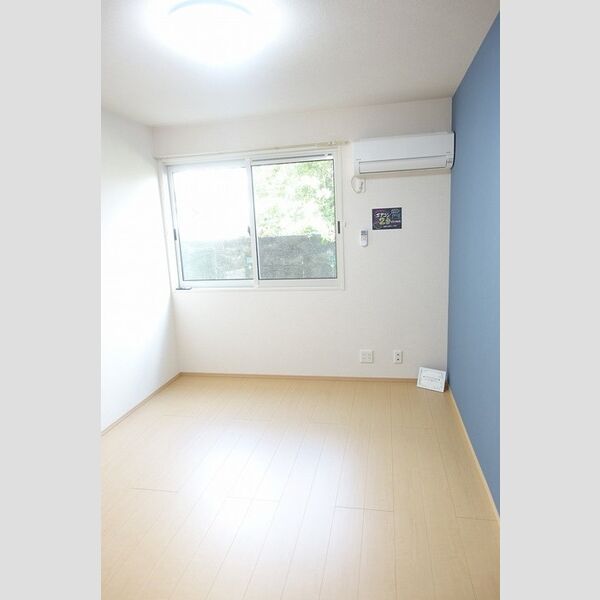 居室・リビング (洋室・エアコン・LED照明)