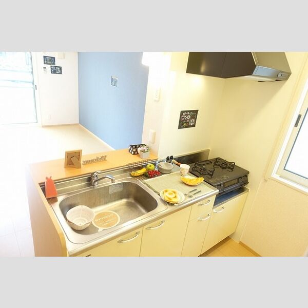 キッチン (2口コンロ・対面キッチン)