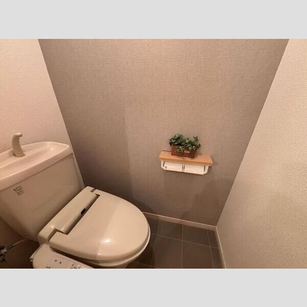 トイレ (温水洗浄便座)