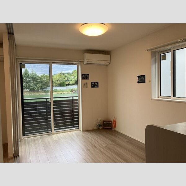 居室・リビング (リビング(照明・エアコン付き))