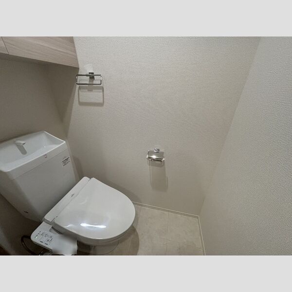 トイレ (温水洗浄便座)