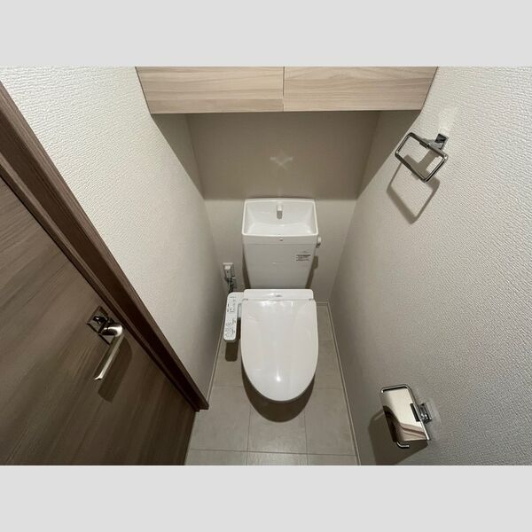 トイレ (温水洗浄暖房便座)