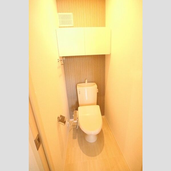 トイレ (温水洗浄暖房便座トイレ)