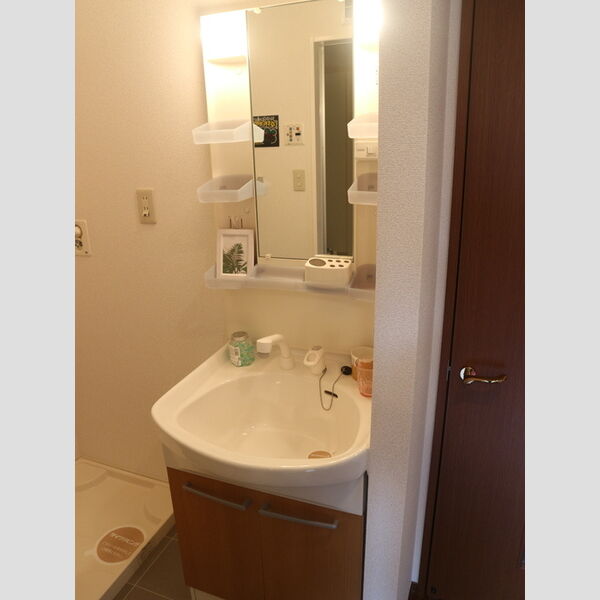 洗面所 (洗髪洗面化粧台)