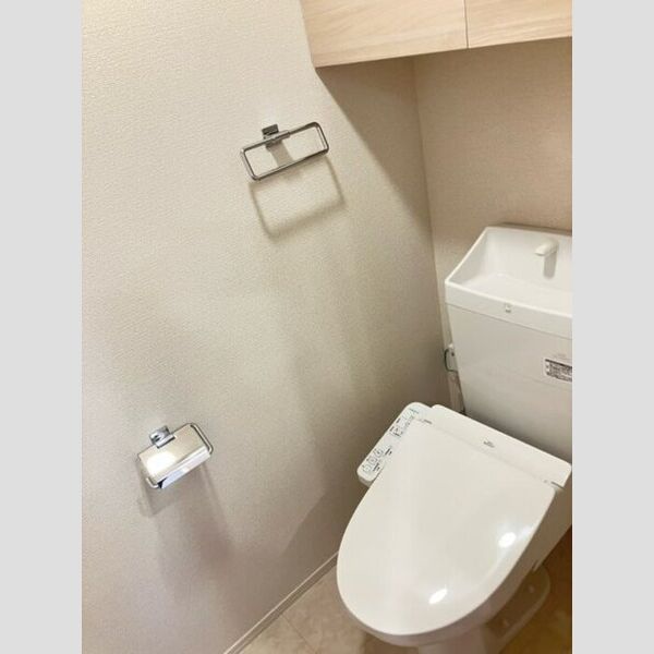 トイレ (トイレ)
