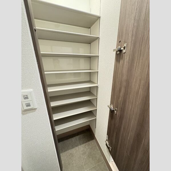 その他 (シューズクローク)