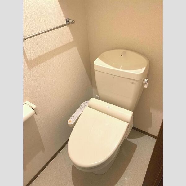 トイレ (温水洗浄便座)