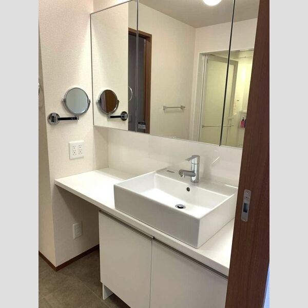 洗面所 (洗髪洗面化粧台)