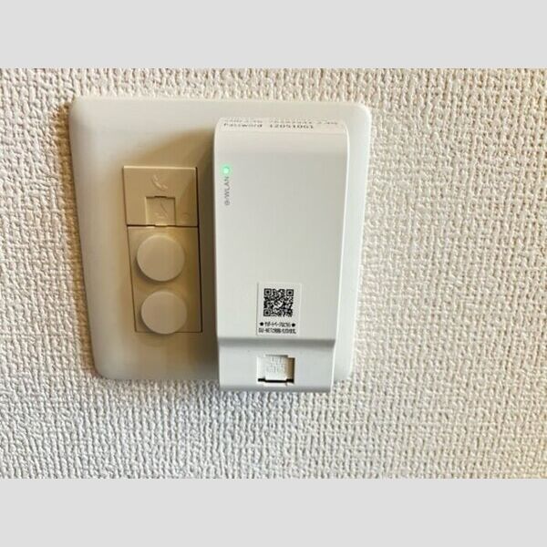 その他 (インターネット無料)