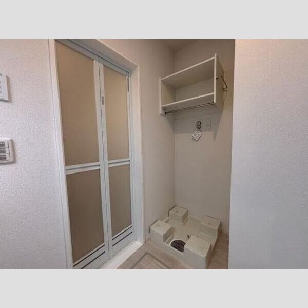 洗面所 (洗濯機置き場)