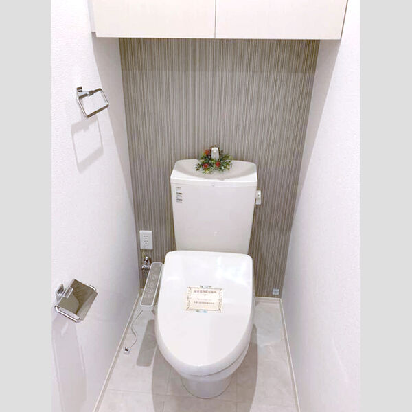 トイレ (温水洗浄便座)