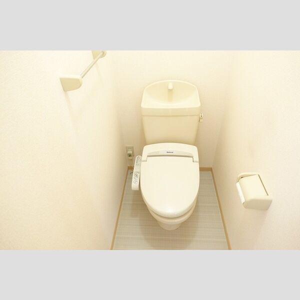 トイレ (温水洗浄暖房便座トイレ)