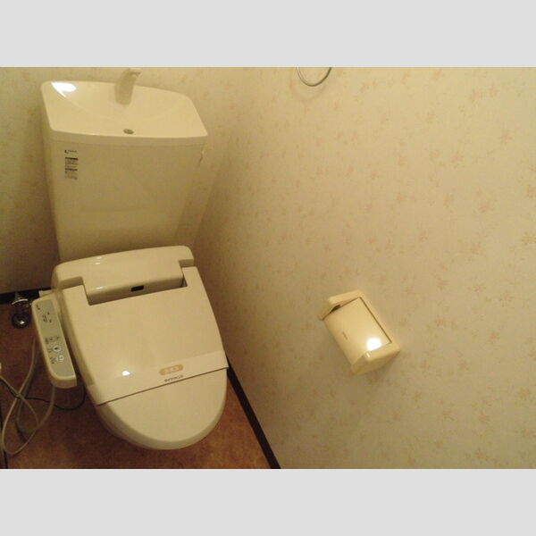 トイレ (トイレ)