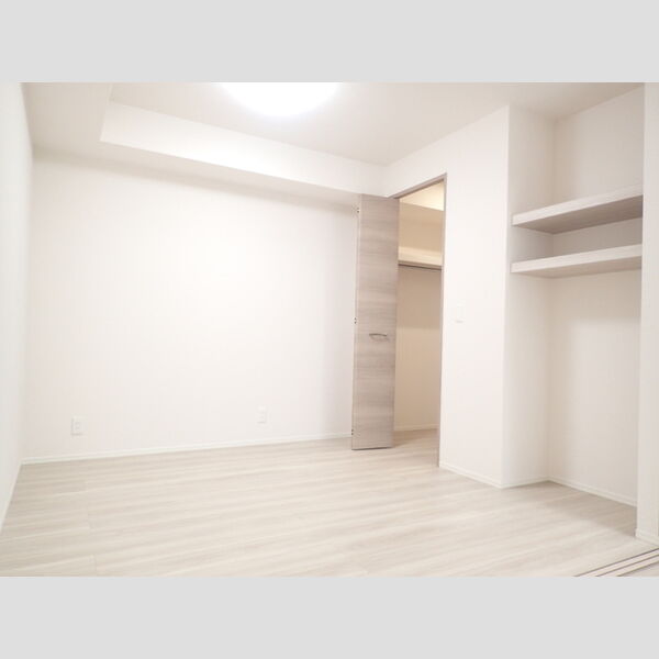 その他 (洋室)