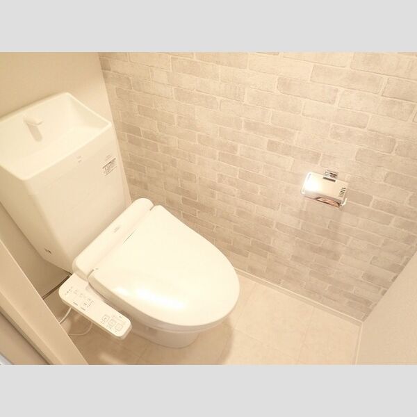 トイレ (温水洗浄暖房便座)