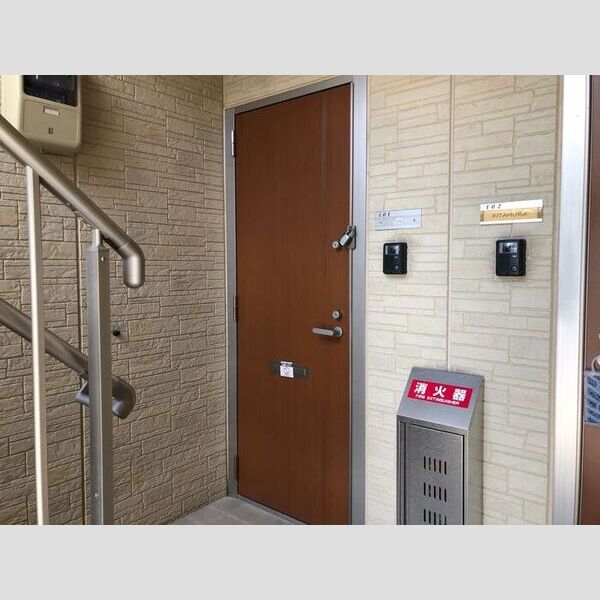 エントランス (エントランス)