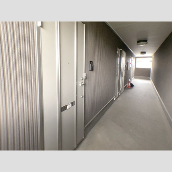 エントランス (エントランス)