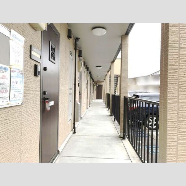 エントランス (エントランス)