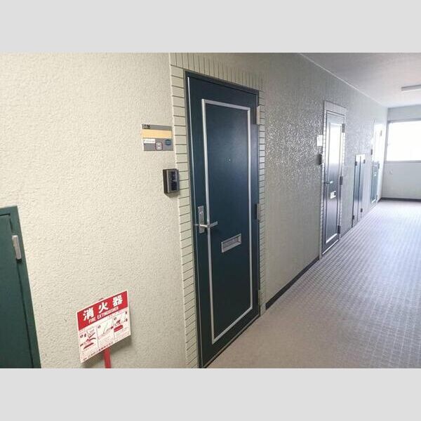 エントランス (エントランス)