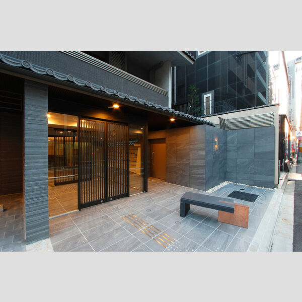 エントランス (エントランス)