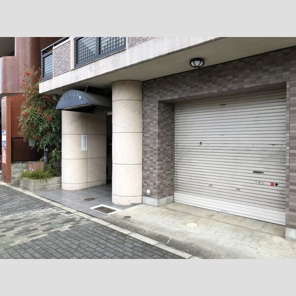 駐車場 (駐車場)