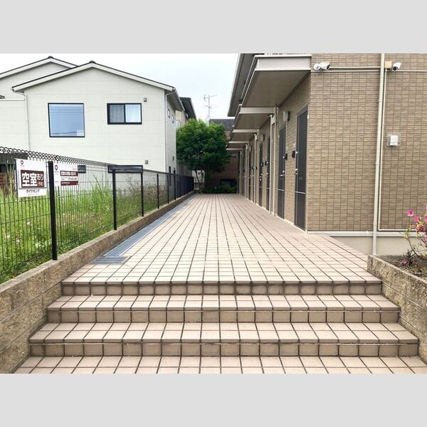 エントランス (エントランス)