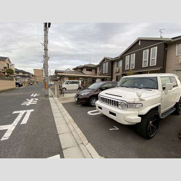 駐車場 (駐車場)