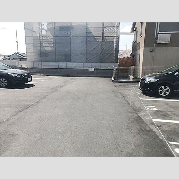 駐車場 (駐車場)