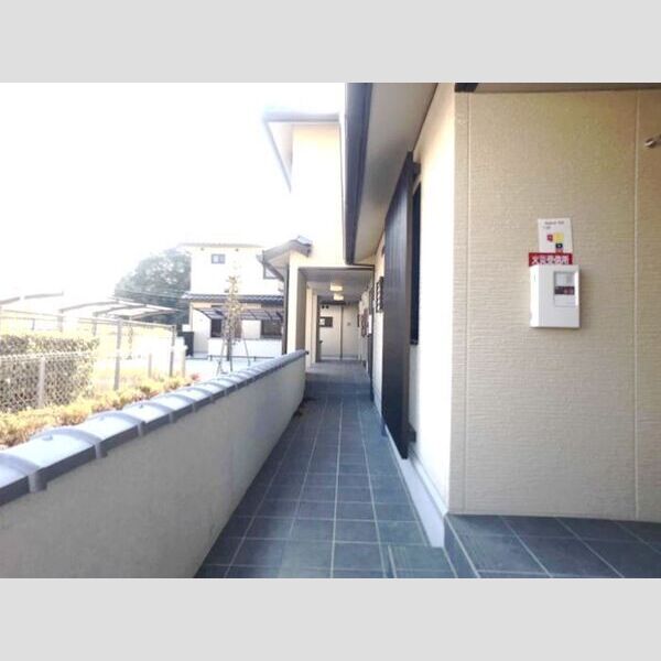 エントランス (エントランス)