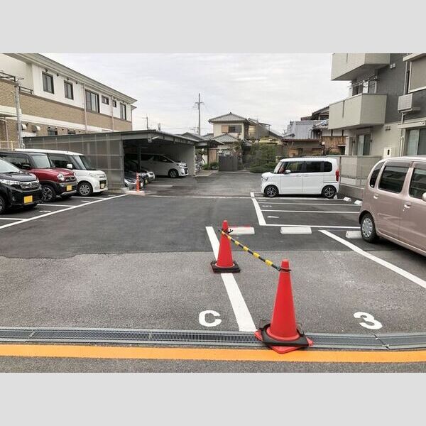 駐車場 (駐車場)