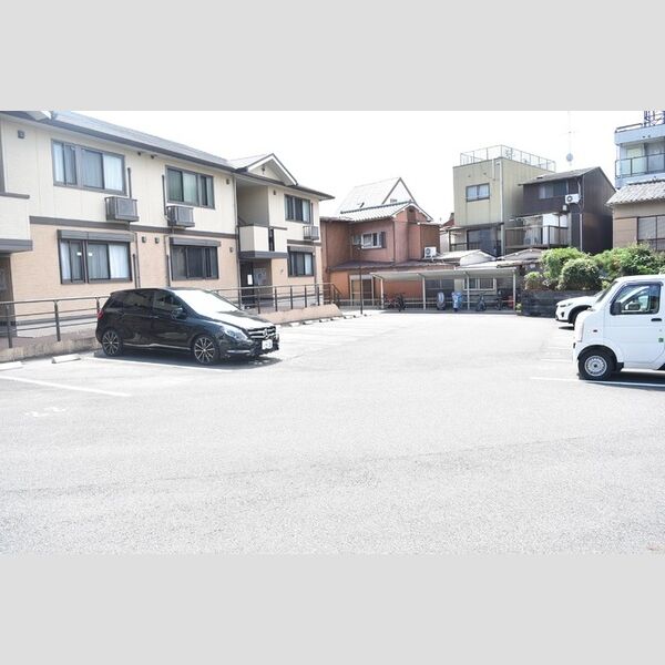 駐車場 (駐車場)