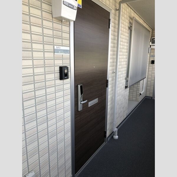 エントランス (エントランス)