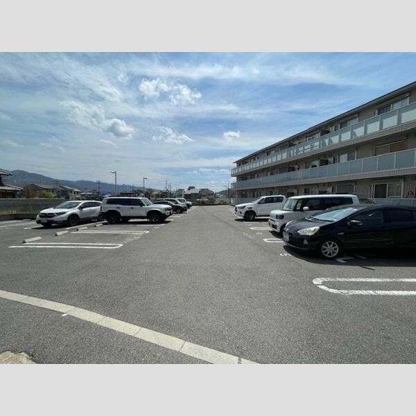 駐車場 (駐車場)