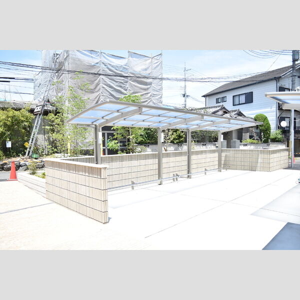 現地周辺 (駐輪場)