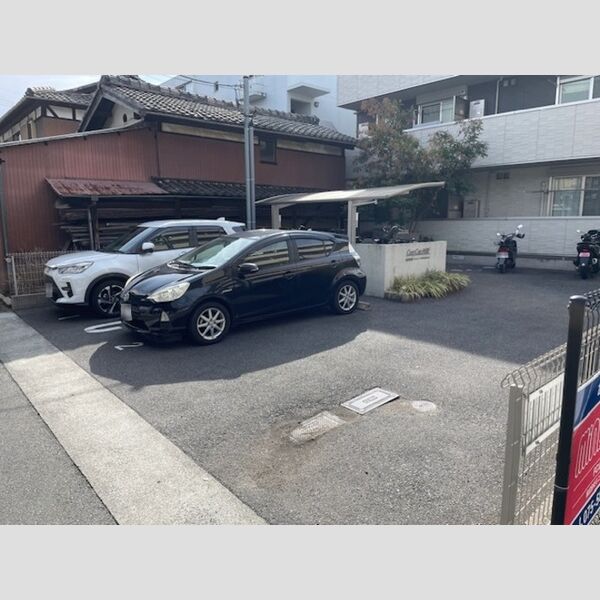 駐車場 (駐車場)