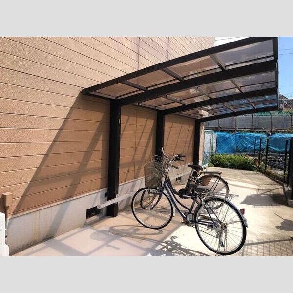 現地周辺 (駐輪場)