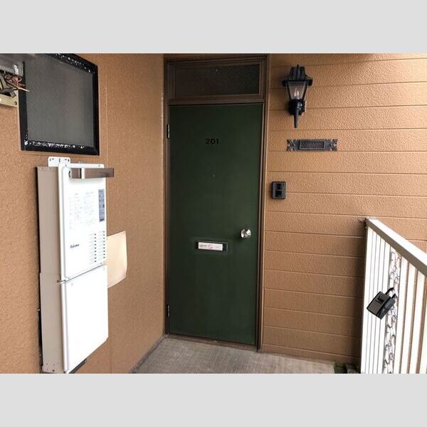 エントランス (エントランス)