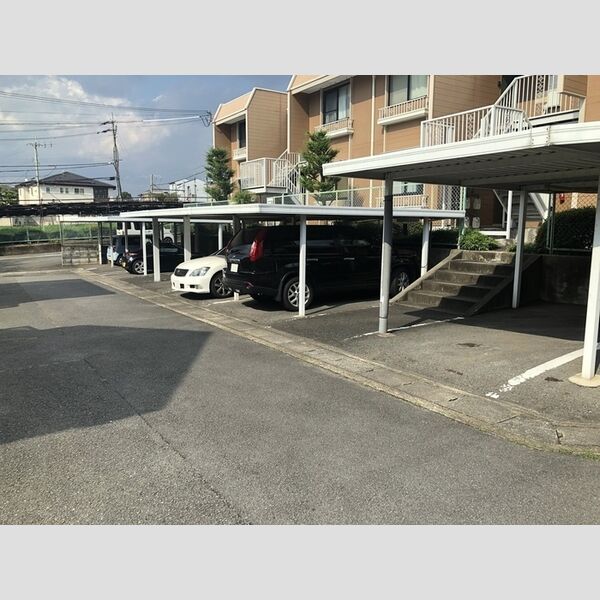 駐車場 (駐車場)