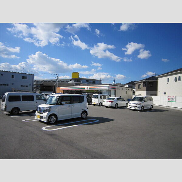現地周辺 (セブンイレブン久御山町役場前店(239m))