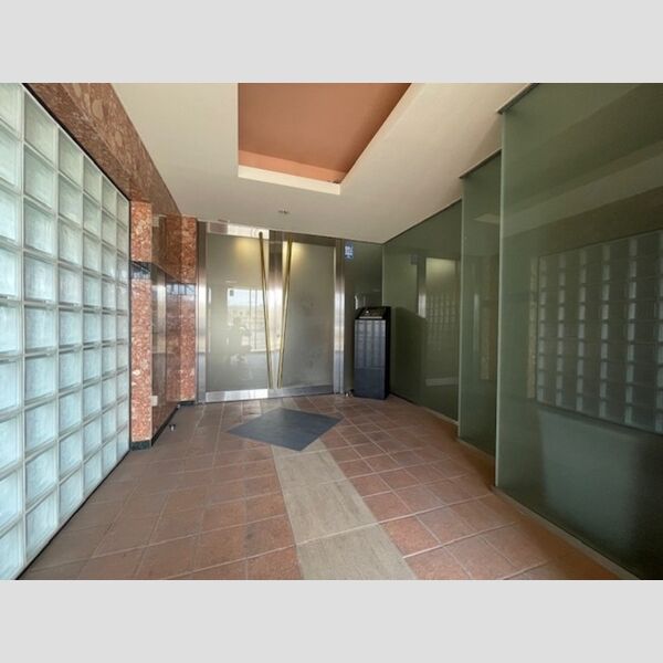 エントランス (エントランス)