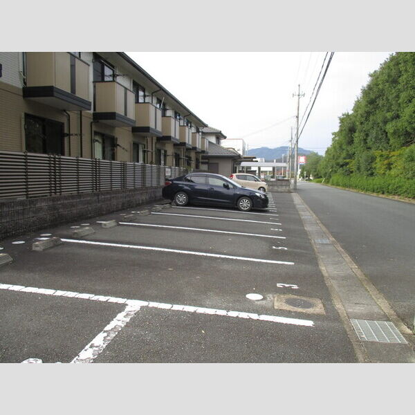 駐車場 (駐車場)