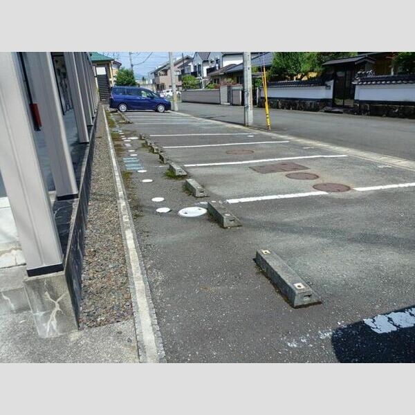 駐車場 (駐車場)