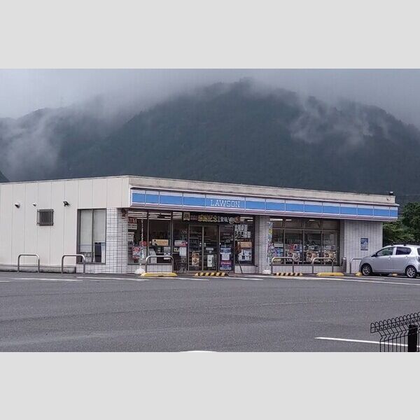現地周辺 (ローソン篠山インター店)