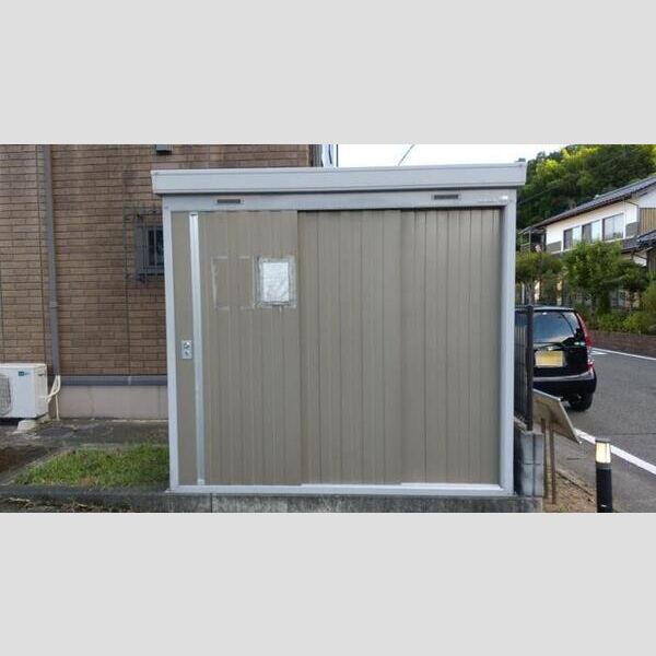 現地周辺 (ゴミ置き場)